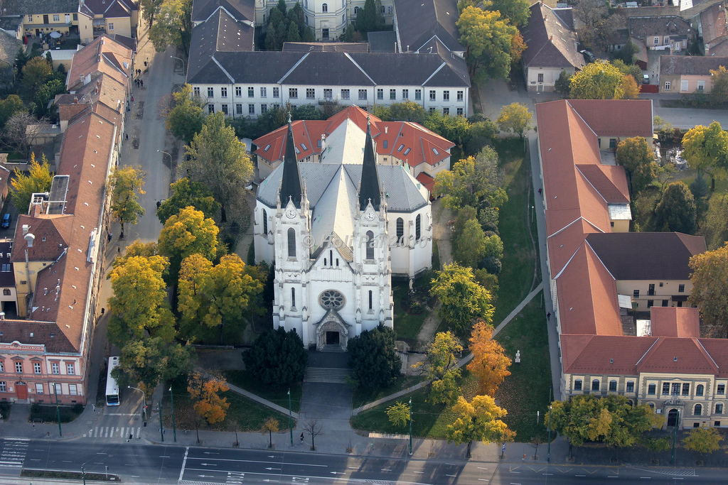 rokusi_templom
