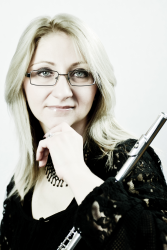 laura1_250x250 laura1_250x250