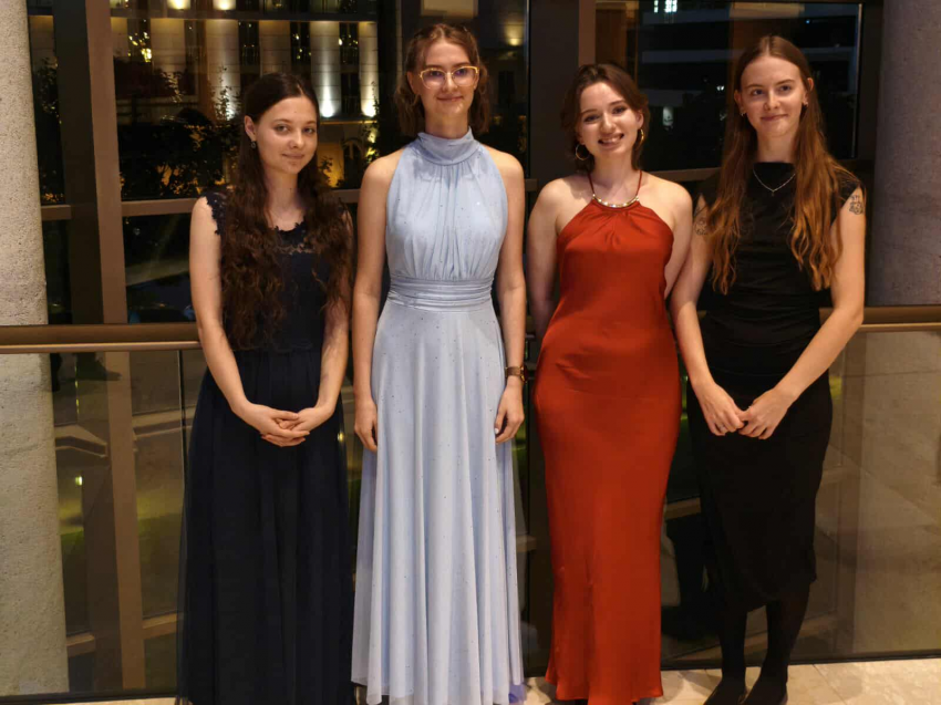 received_24866841419647166